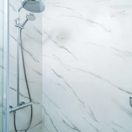 Claudia アパート