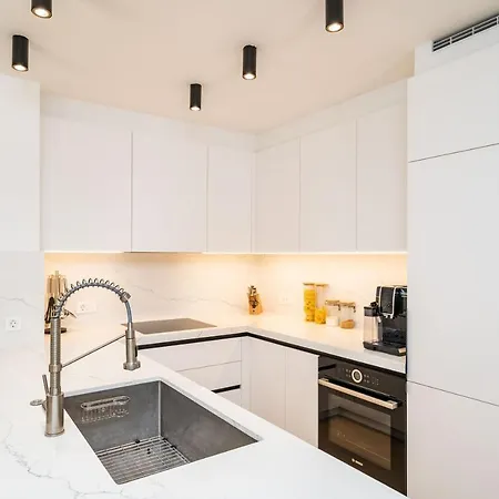 Claudia アパート *